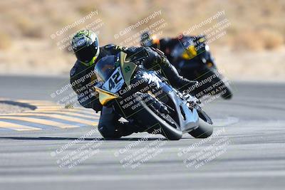 media/Jan-10-2025-CVMA Friday Practice (Fri) [[489e0da257]]/Group 4 and Trackday/Session 4 (Turn 16)/